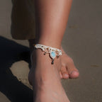 Bracelet de cheville bohème en micro macramé & larimar – Bijou de pied réglable et artisanal - Coton & Astrance