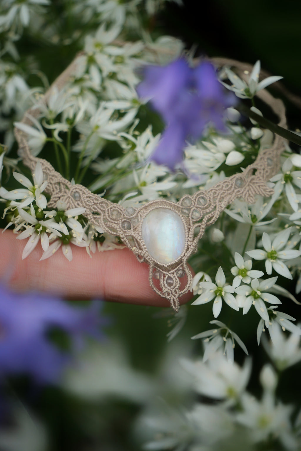 Collier V elfique labradorite pierre de lune • Ras de cou féérique - Coton & Astrance