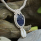Collier micro macramé unisexe bleu sodalite & cauri – été bohème - Coton & Astrance