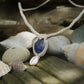 Collier micro macramé unisexe bleu sodalite & cauri – été bohème - Coton & Astrance