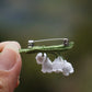 Broche Muguet micro macramé – Bijou floral fait main - Coton & Astrance