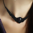 Collier ras-de-cou gothique en micro macramé et améthyste - Coton & Astrance