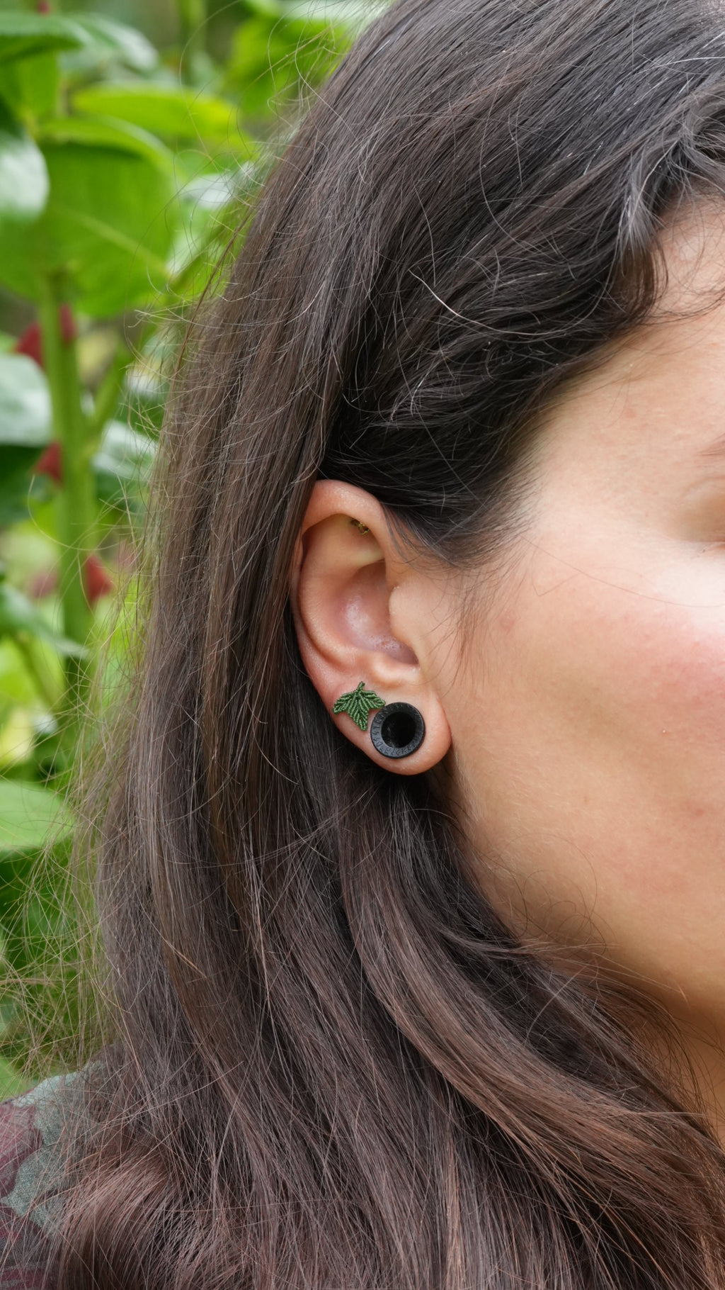 Puces d'oreilles feuille de lierre - plusieurs couleurs au choix - Coton & Astrance