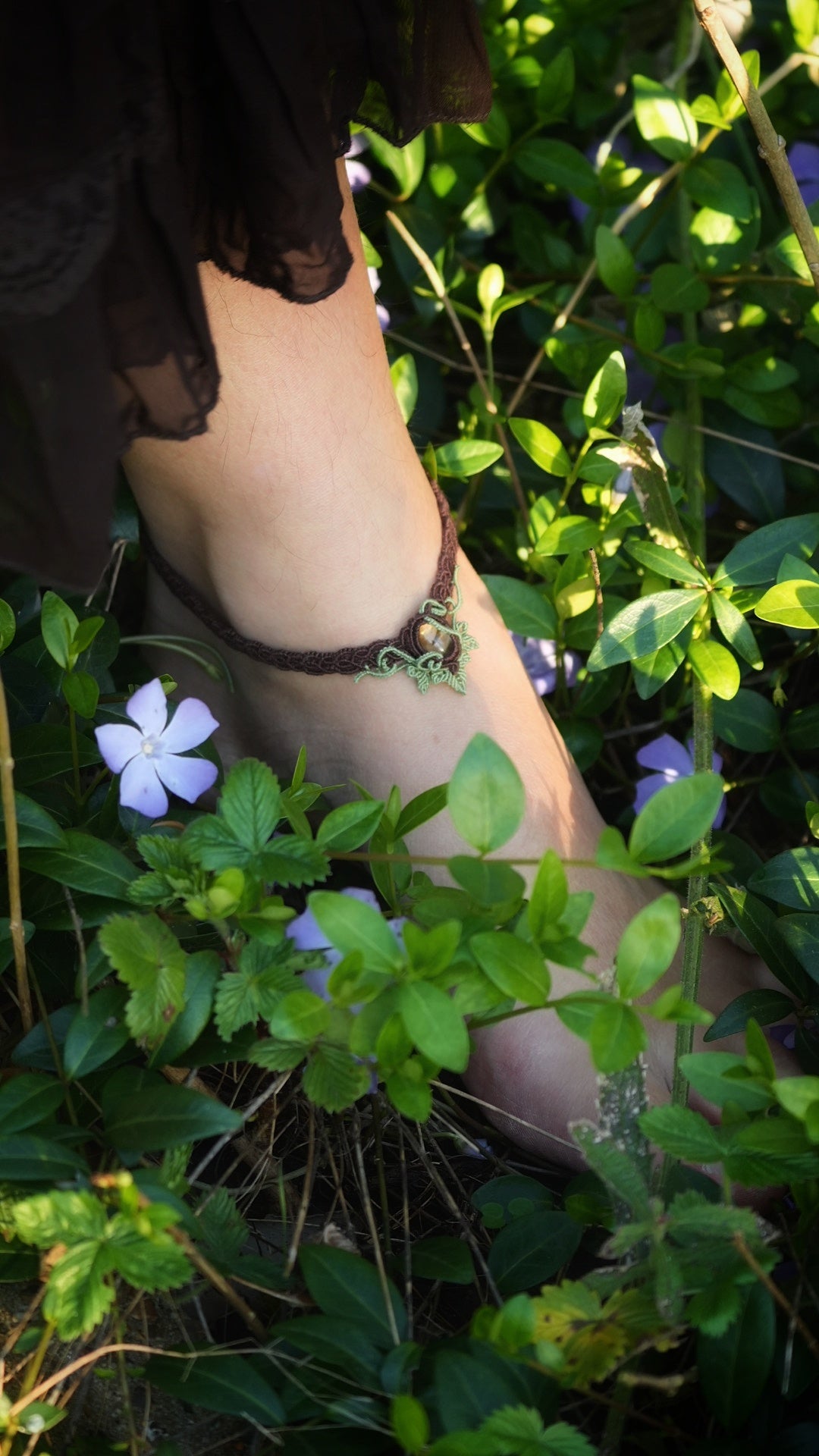 Bijou de cheville elfique en citrine et micro macramé - Coton & Astrance