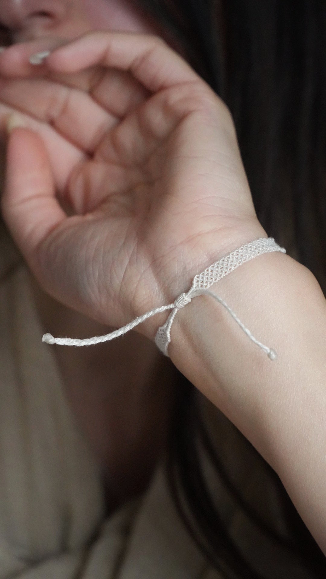 Bracelet princesse micro macramé grenat rouge - Royaume secret