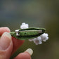 Broche Muguet micro macramé – Bijou floral fait main - Coton & Astrance