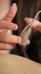 Bracelet aigue-marine en micro macramé – manchette fine fait main
