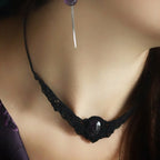 Collier ras-de-cou gothique en micro macramé et améthyste - Coton & Astrance