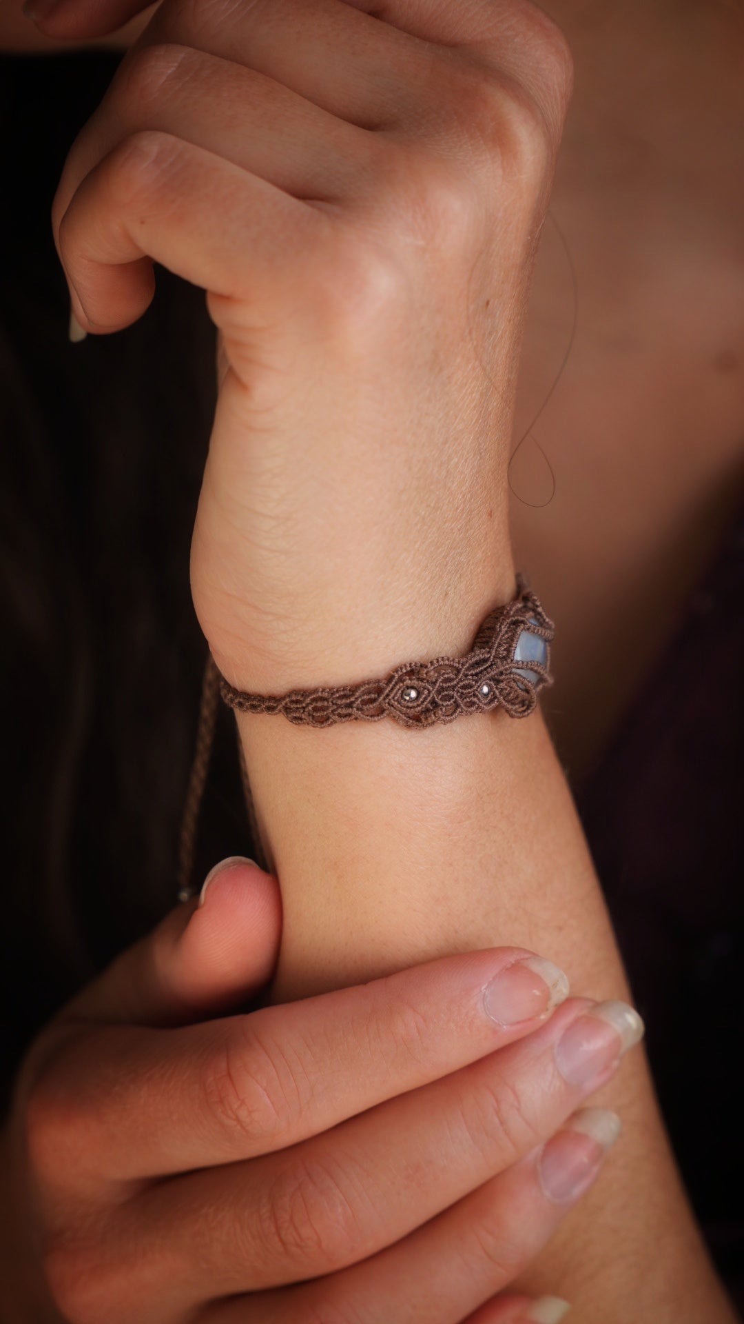 Bracelet pierre de lune arc-en-ciel asymétrique - Coton & Astrance